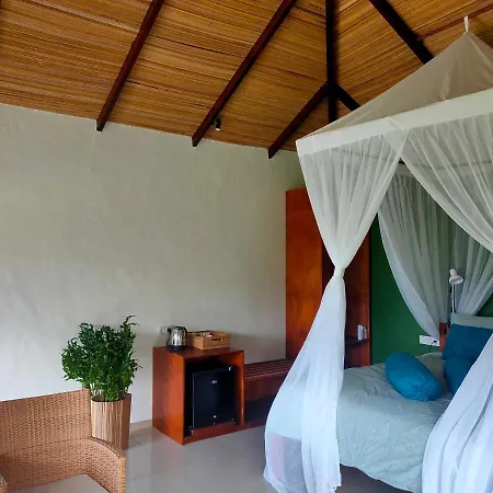 Ilasan Cottage. Tomohon Exterior photo